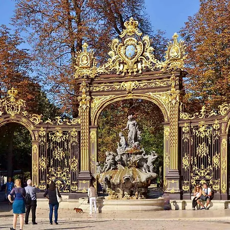 L'eclat De Gambetta - Place Stanislas - 6 Pers